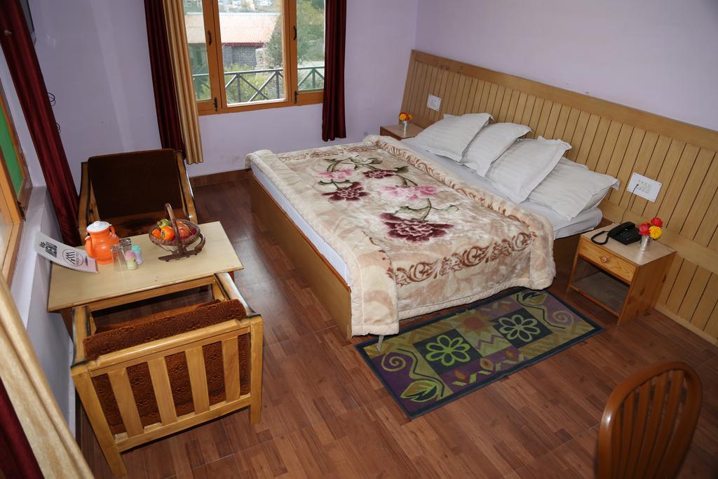 Hotel Ridge View Manāli Quarto foto